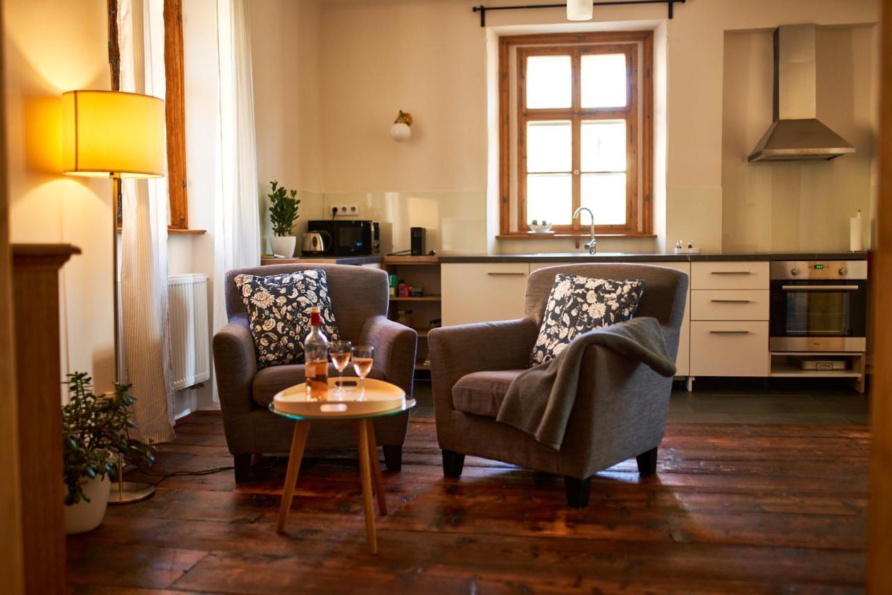 Baroque Chaplain House Kaplanka 1796 A. D. - Historical Luxury Apts In Bohemian Paradise Zelezny Brod Exteriör bild